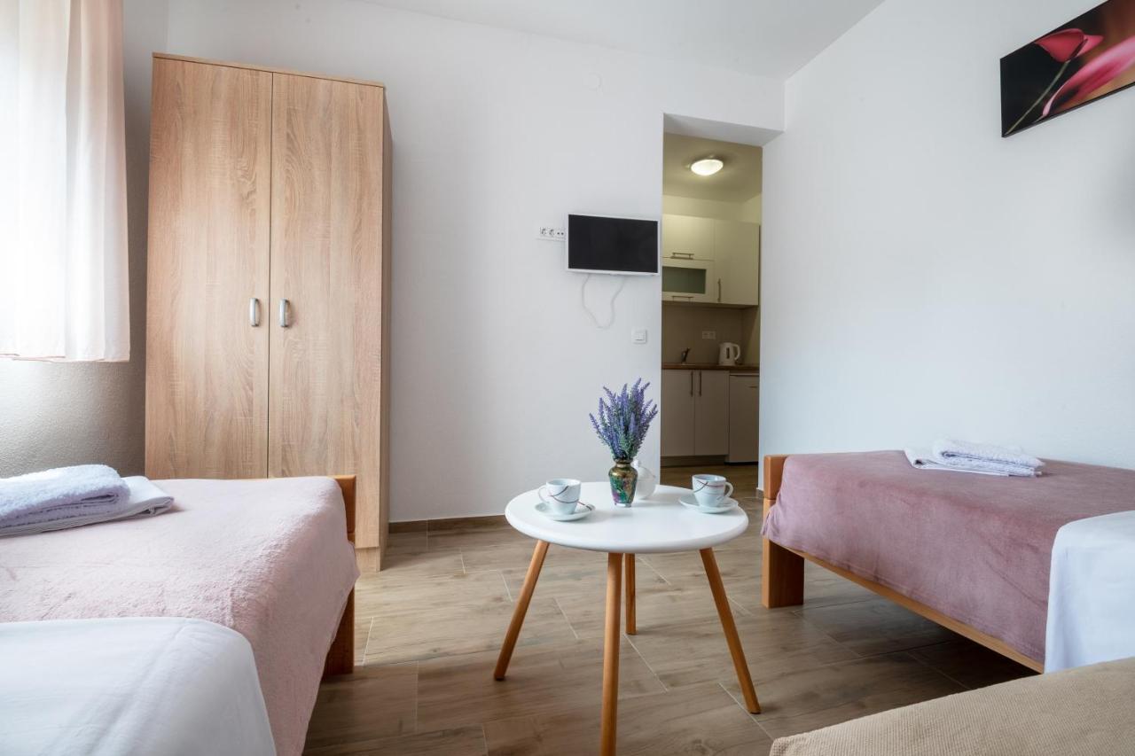 Apartments Glorija Неум Екстер'єр фото