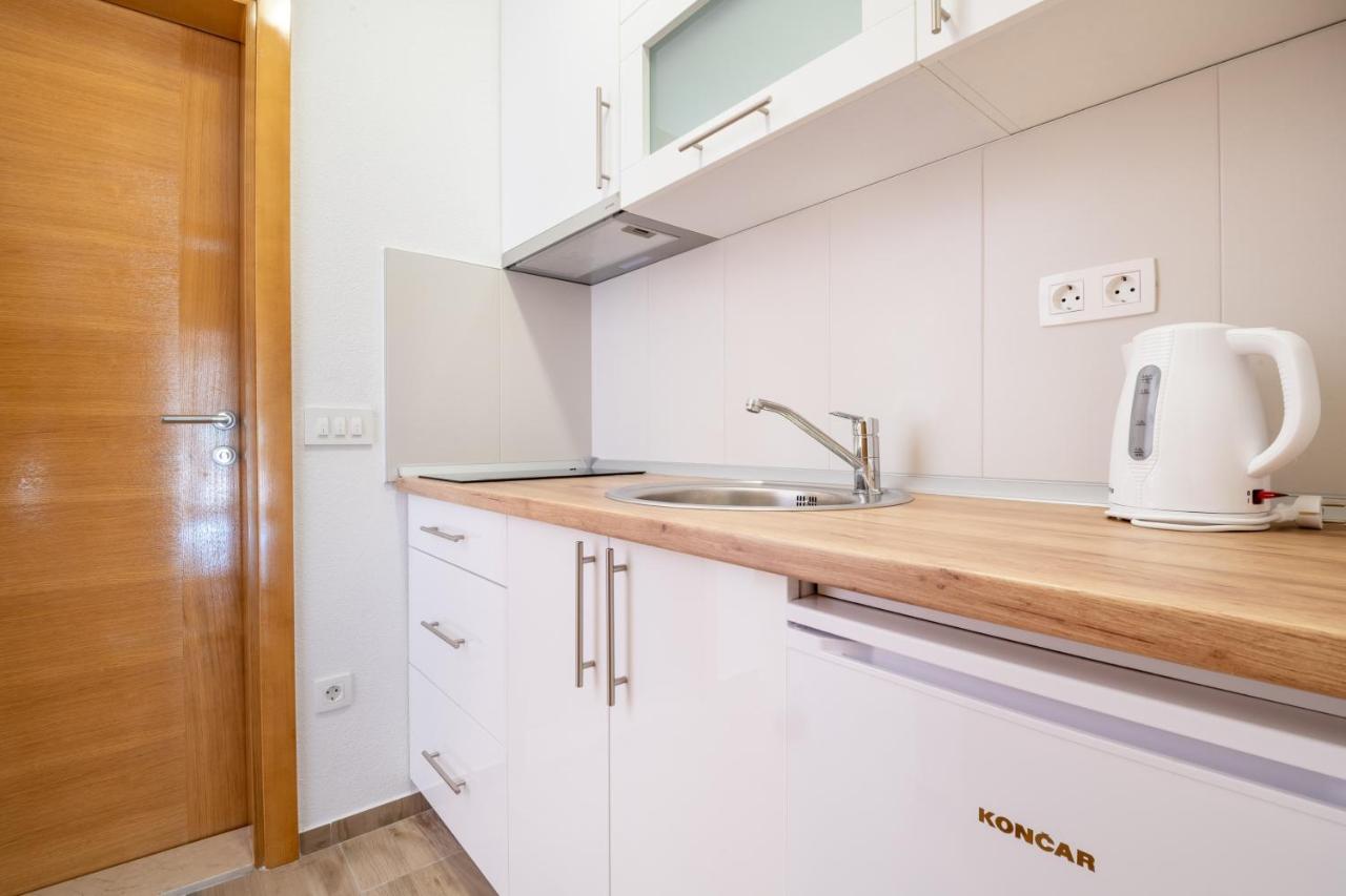Apartments Glorija Неум Екстер'єр фото