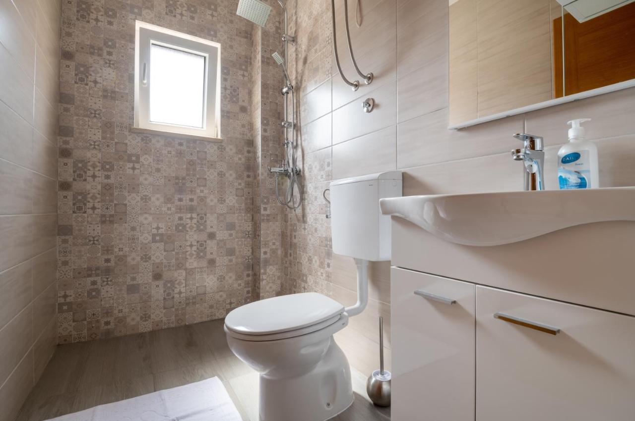Apartments Glorija Неум Екстер'єр фото