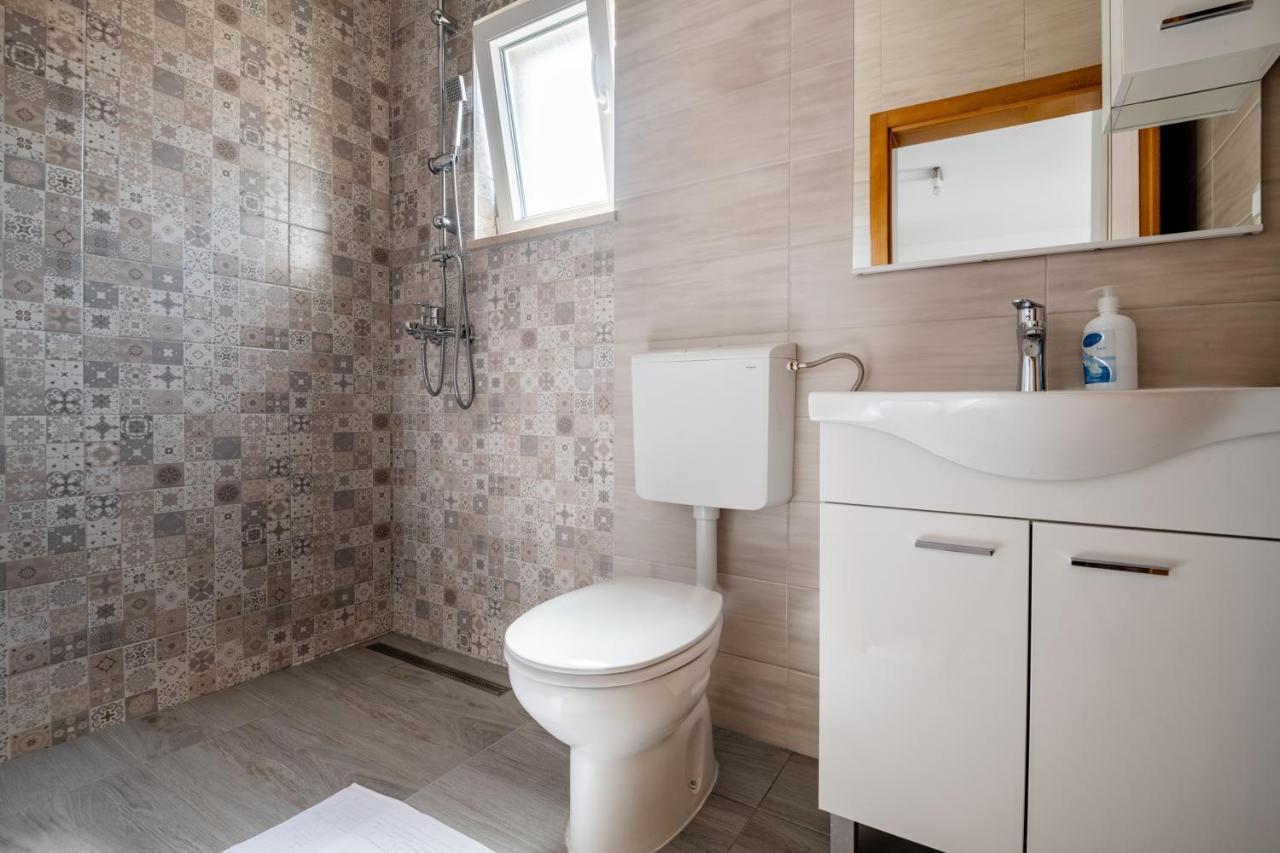 Apartments Glorija Неум Екстер'єр фото