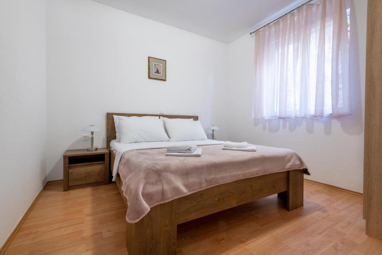Apartments Glorija Неум Екстер'єр фото