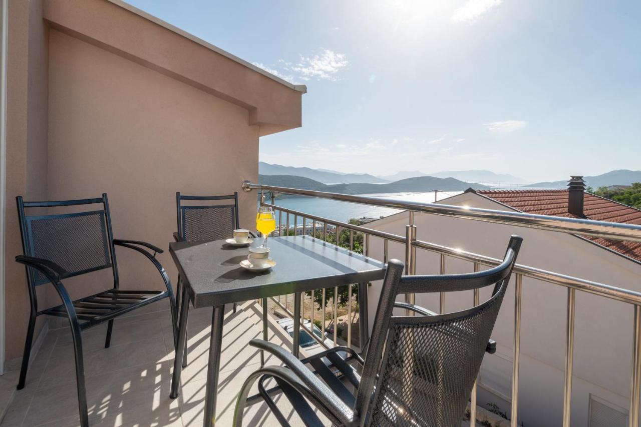 Apartments Glorija Неум Екстер'єр фото